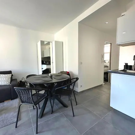 Cosy Vautrin, Ensoleille A 100m De La Mer Apartment Cannes